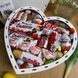 Подарунковий бокс сердечко із Kinder солодощами та шоколадом для дівчини 1197 фото 2