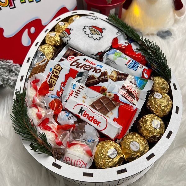 Подарочный набор бокс kinder новогодний с конфетами сладкий подарок 1139 фото